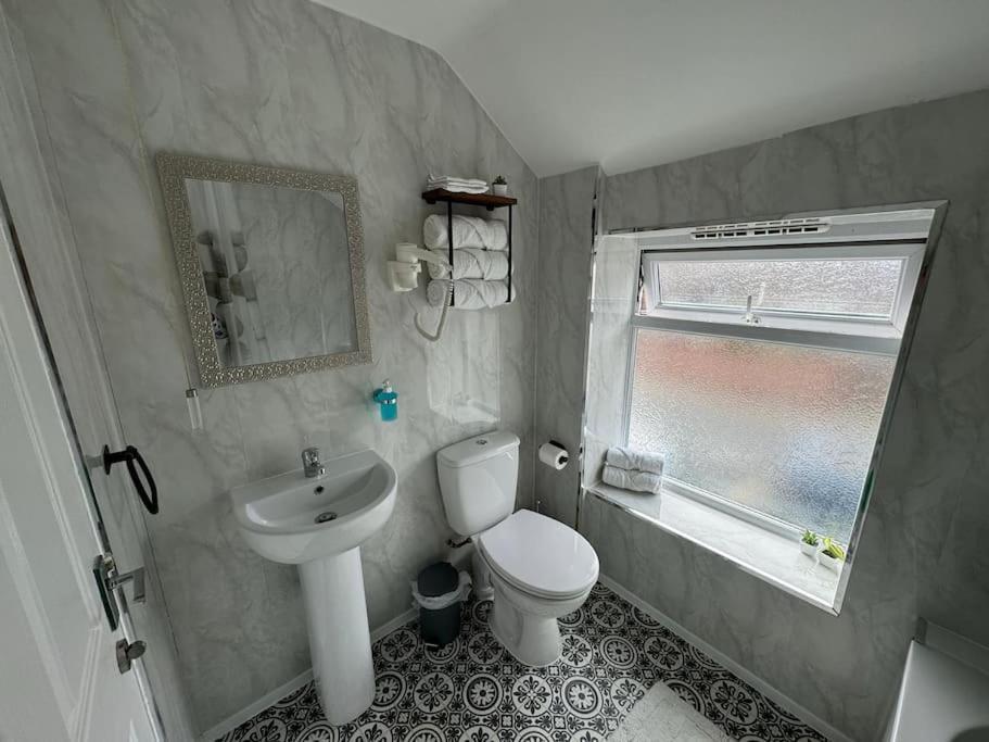2 Bed Detached House *