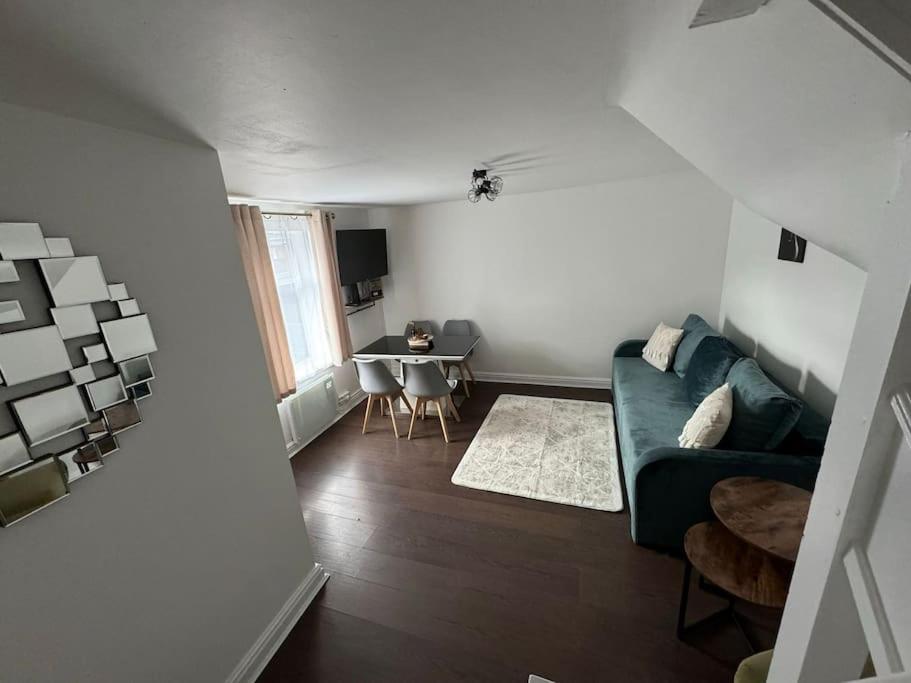 2 Bed Detached House