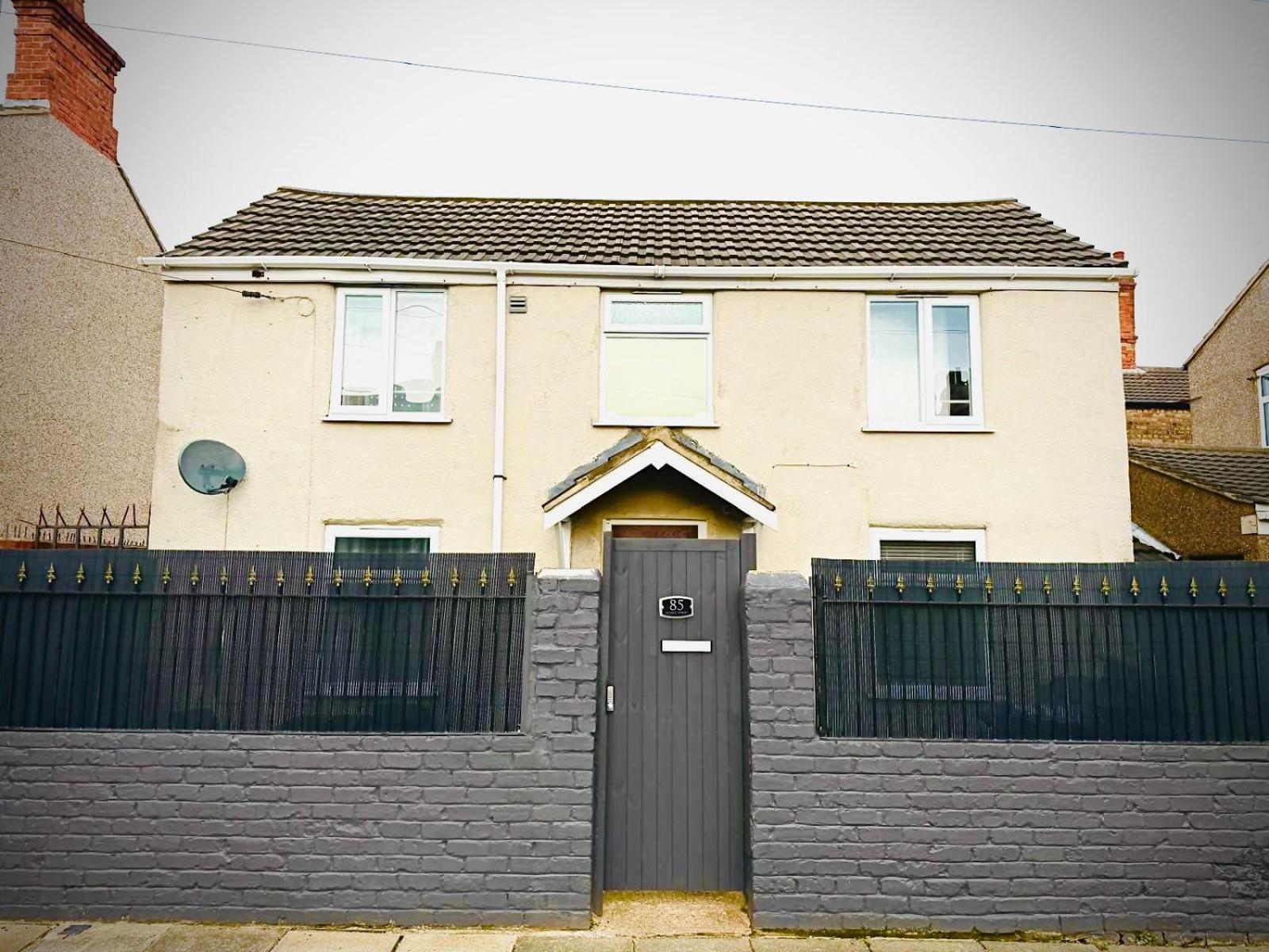 2 Bed Detached House Villa